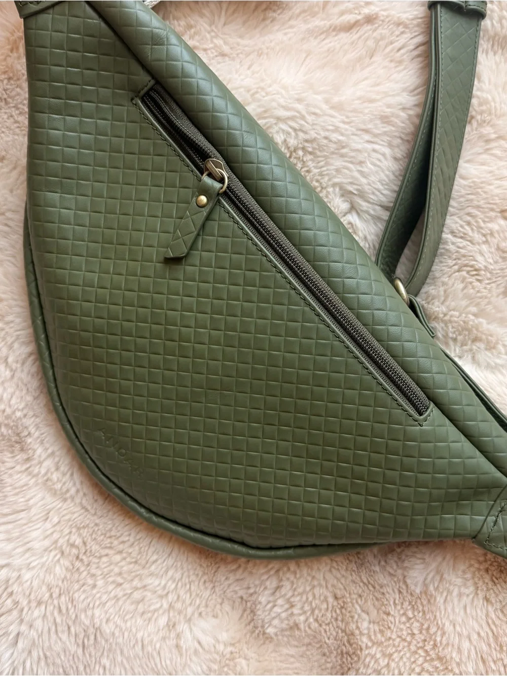 Andar Olive Green Quilted Crossbody Belt Bag